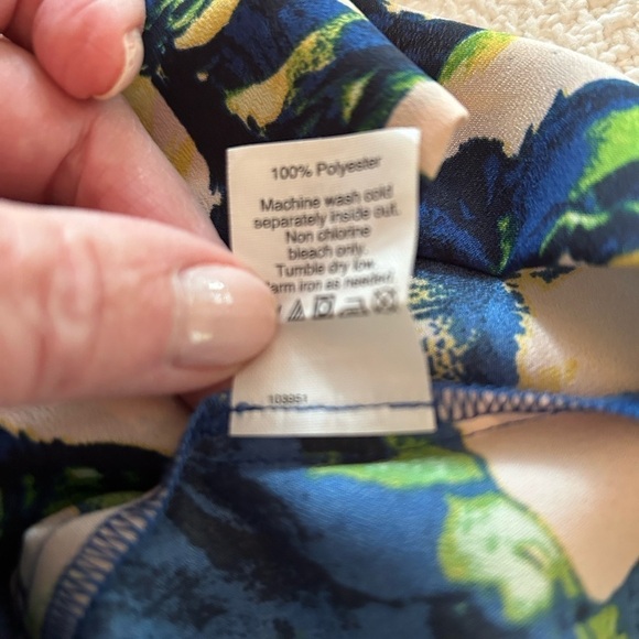J. Crew Factory Top Blouse Blue White Yellow Floral Short Sleeve size Medium - Picture 16 of 16